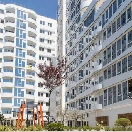 видовая на львовской ,7 минут до моря! Apartment *